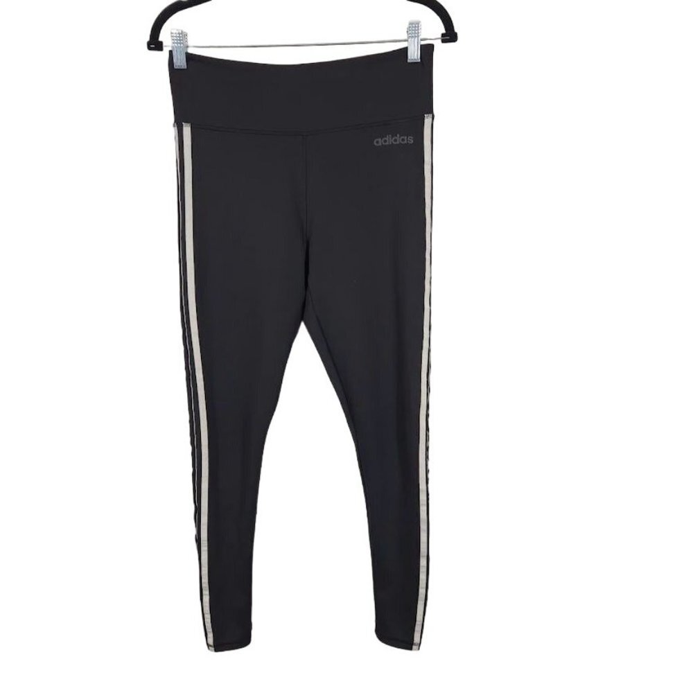 Adidas Women's 3/4 Length Leggings in Black -‎ Size Medium